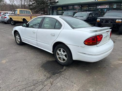 2004 Oldsmobile Alero GL1