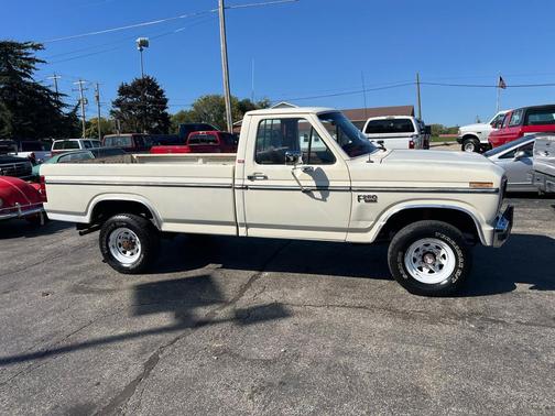 1985 Ford Pickup Truck Base