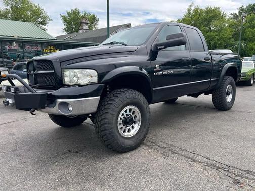 Black 2003 Dodge Ram 2500 SLT Quad Cab