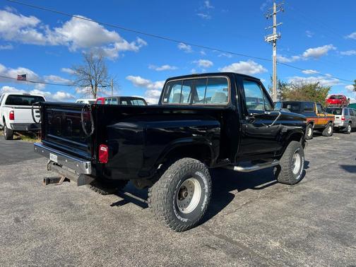 1986 Ford Pickup Truck Base