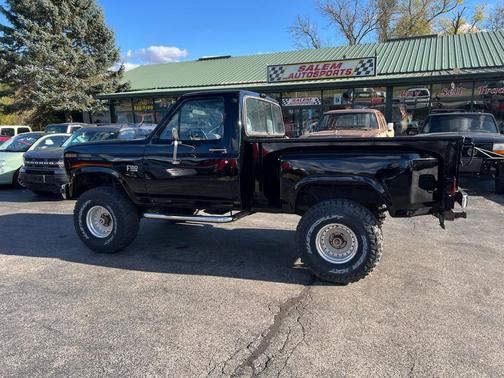 1986 Ford Pickup Truck Base