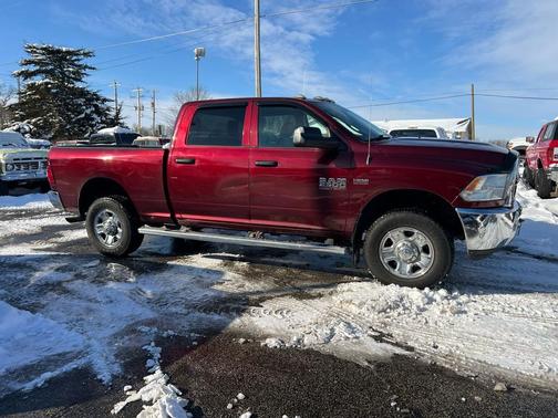 2017 RAM 2500 Tradesman Crew Cab 4x4 6'4' Box