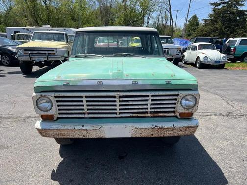 Green 1967 Ford F-250 Crew Cab Flareside