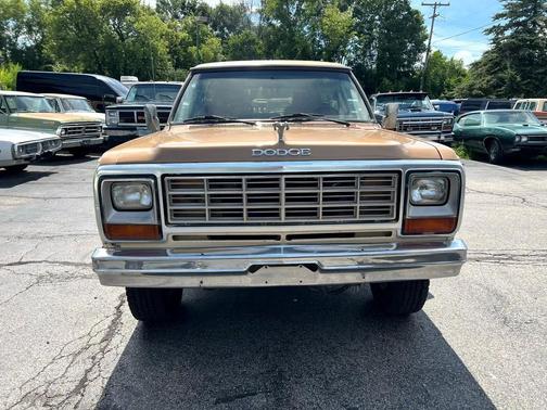 1985 Dodge Charger Base
