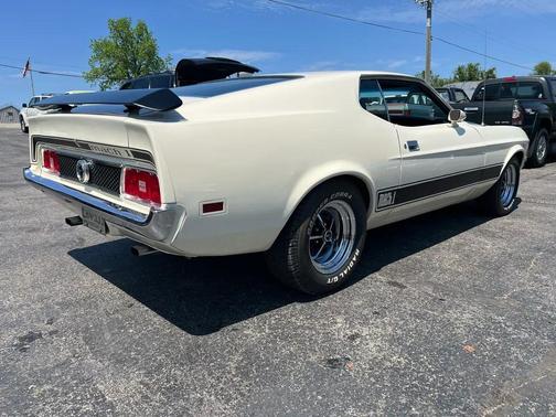 White 1973 Ford Mustang Base
