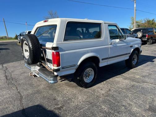 1992 Ford Bronco 2dr Wagon XLT