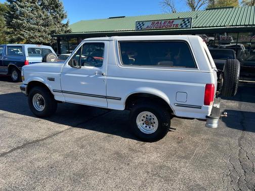 1992 Ford Bronco 2dr Wagon XLT