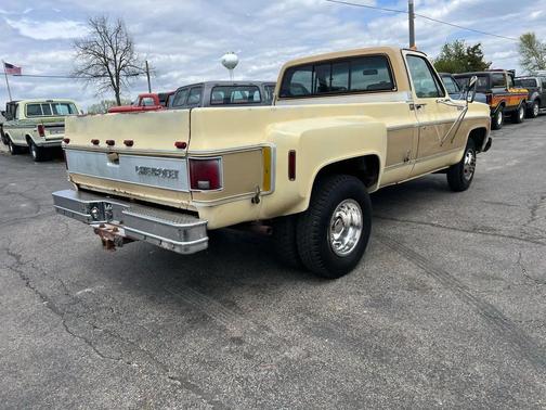 Tan 1977 Chevrolet C20/K20 C20 Silverado Camper Special