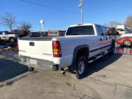 2002 Chevrolet Silverado 2500 LS H/D Crew Cab