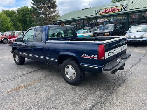 Blue 1996 Chevrolet 1500 Fleetside