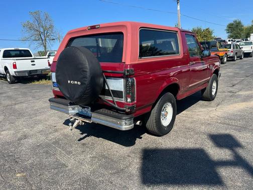 1993 Ford Bronco 2dr Wagon XLT