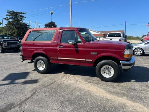 1993 Ford Bronco 2dr Wagon XLT
