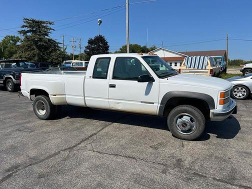 1997 GMC Sierra 3500 SL H/D Extended Cab