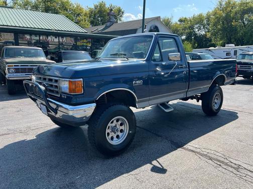 1987 Ford F-150 Styleside 133'' WB 4WD
