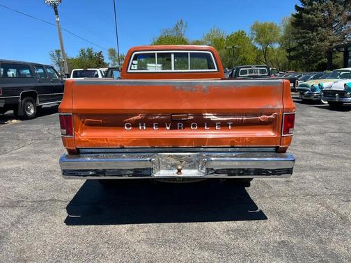 Orange 1976 Chevrolet Suburban Scottsdale 4WD