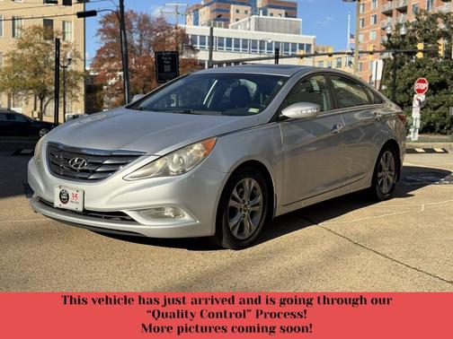 2011 Hyundai SONATA Limited
