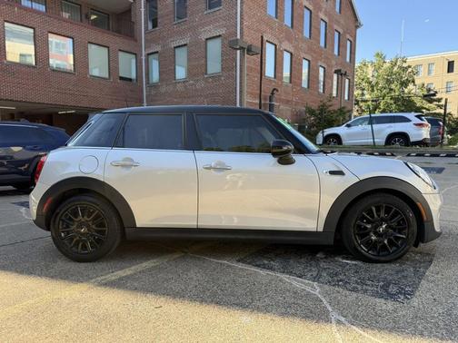2017 MINI Hardtop Cooper