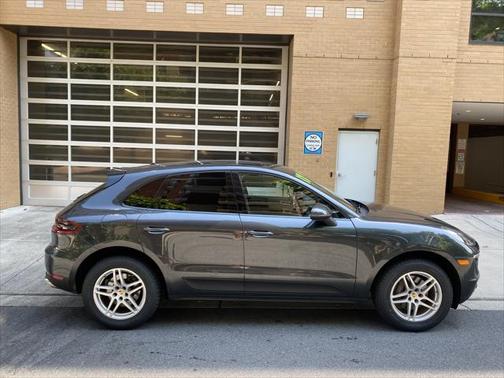 2017 Porsche Macan AWD