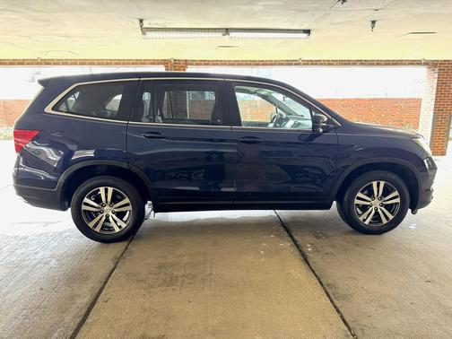 2017 Honda Pilot EX