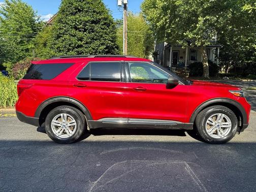Rapid Red Metallic Tinted Clearcoat 2020 Ford Explorer XLT