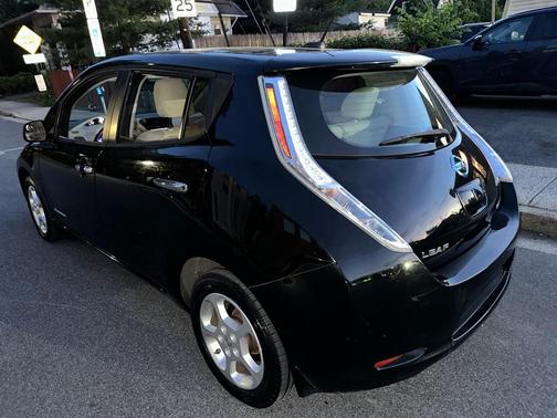 Super Black 2015 Nissan Leaf SV