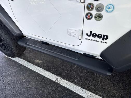 Bright White Clearcoat 2023 Jeep Wrangler Sport