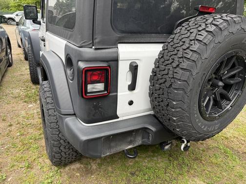 Bright White Clearcoat 2023 Jeep Wrangler Sport