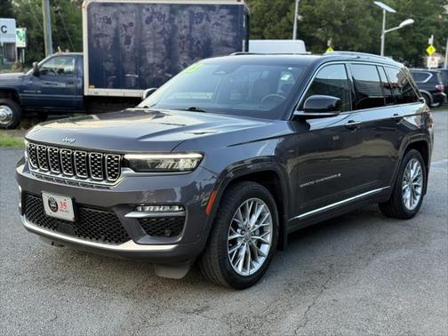 2022 Jeep Grand Cherokee Summit