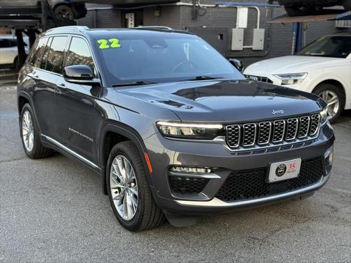 2022 Jeep Grand Cherokee Summit