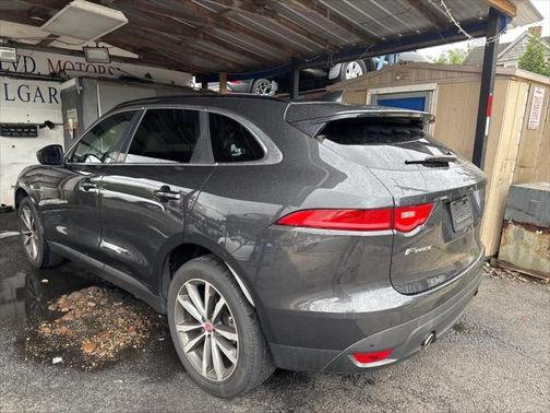 2017 Jaguar F-PACE 35t Prestige