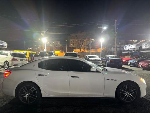 2018 Maserati Ghibli Base