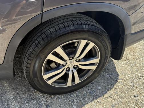 Modern Steel Metallic 2017 Honda Pilot EX-L