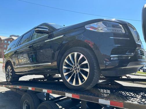 Signature Navy 2021 Lincoln Navigator Reserve