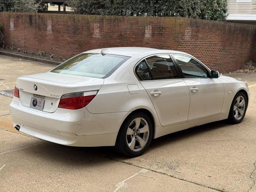 2005 BMW 525 525i Sedan RWD