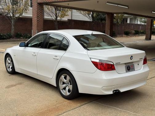 2005 BMW 525 525i Sedan RWD