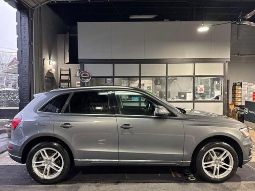 2016 Audi Q5 2.0T Premium Plus