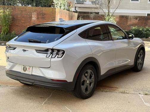 2022 Ford Mustang Mach-E Select
