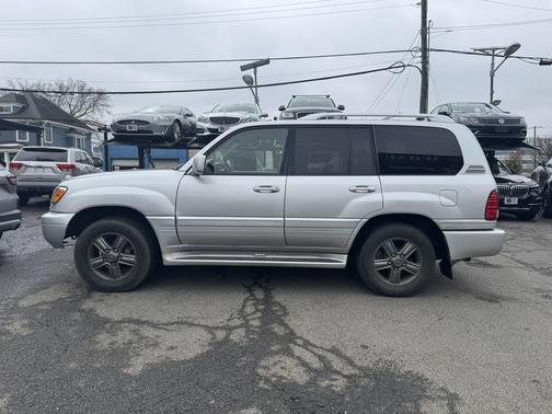 2006 Lexus LX 470 Base