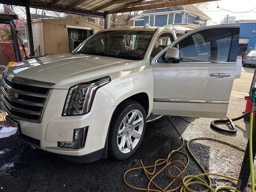 White Diamond Tricoat 2015 Cadillac Escalade Premium