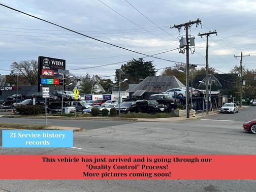 White Diamond Tricoat 2015 Cadillac Escalade Premium