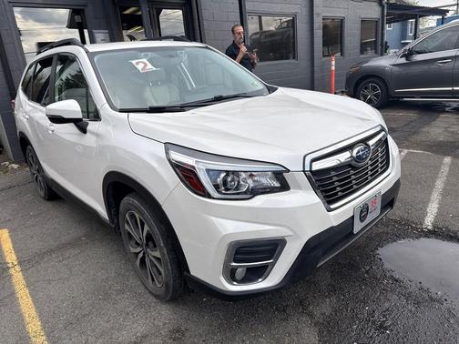 Crystal White Pearl 2020 Subaru Forester Limited