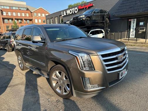 2016 Cadillac Escalade Luxury