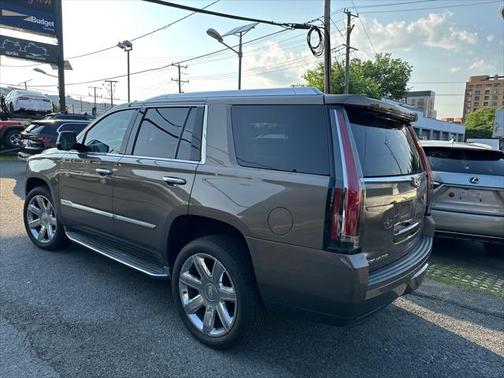 2016 Cadillac Escalade Luxury