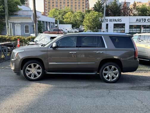 2016 Cadillac Escalade Luxury