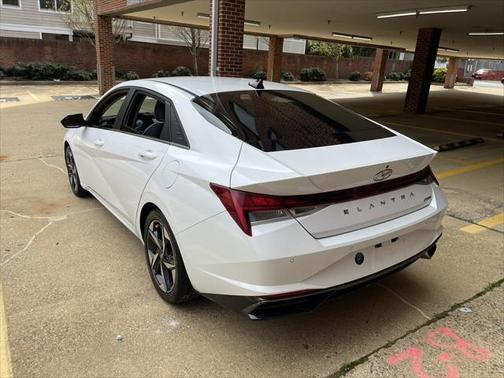 2021 Hyundai ELANTRA Limited