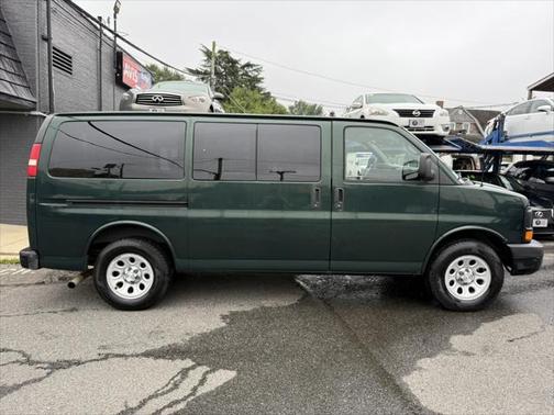 2009 Chevrolet Express 1500 Base