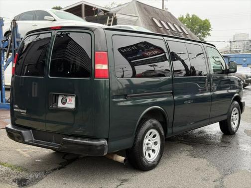 2009 Chevrolet Express 1500 Base