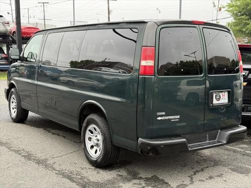 2009 Chevrolet Express 1500 Base
