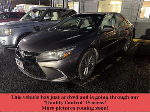 2017 Toyota Camry SE