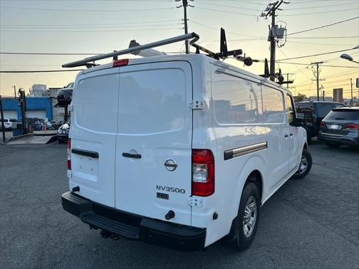 2016 Nissan NV Cargo NV3500 HD S V8